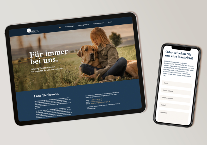 Tablet und Smartphone zeigen Website von Lichtung Tierbestattungen mit Kontaktoptionen.