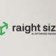Logo der Marke raight size für KI-optimierte Verpackungen auf hellem Hintergrund.